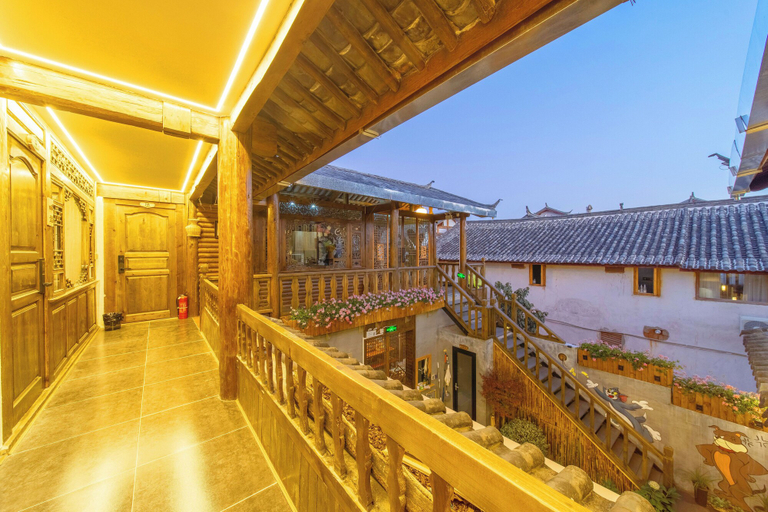 Others 5, GeGeWu, Lijiang