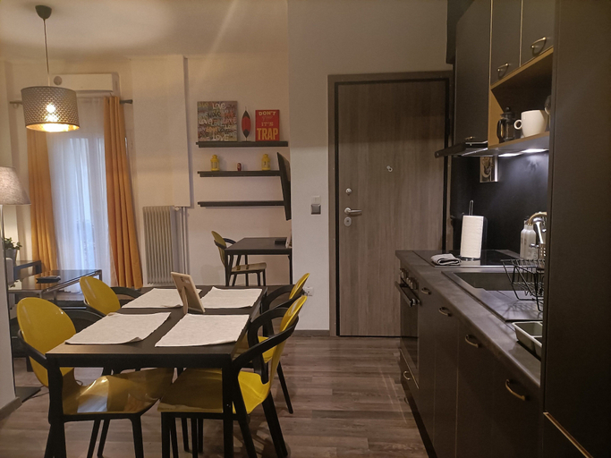 Others 5, Kallimarmaro Cozy, Attica