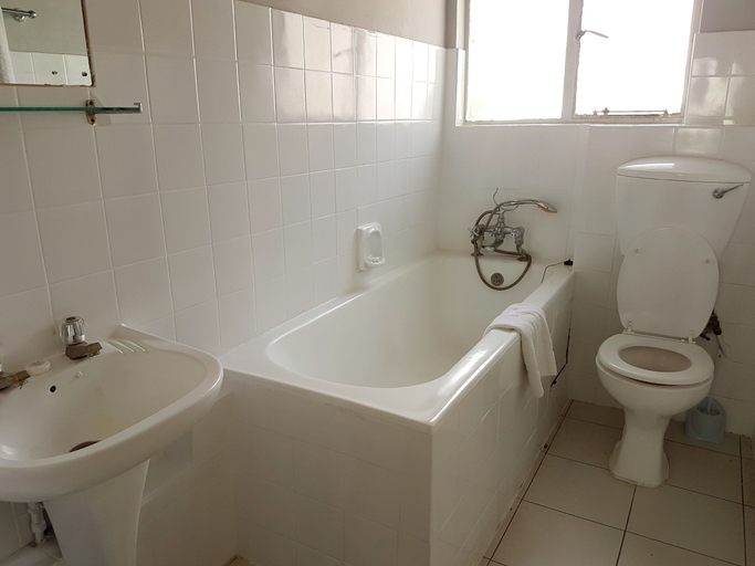 Bathroom 3, The Lusaka Hotel, Lusaka