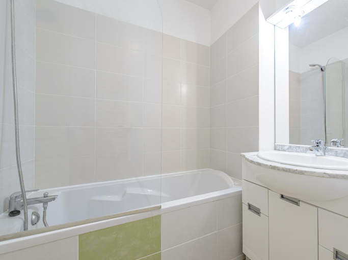 Bathroom 3, Vacanceole - Residence les Demeures du Ventoux, Vaucluse