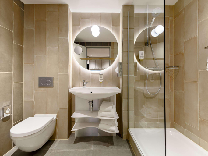 Bathroom 8