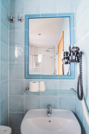 Bathroom 5, Alda Algalia, A Coruña