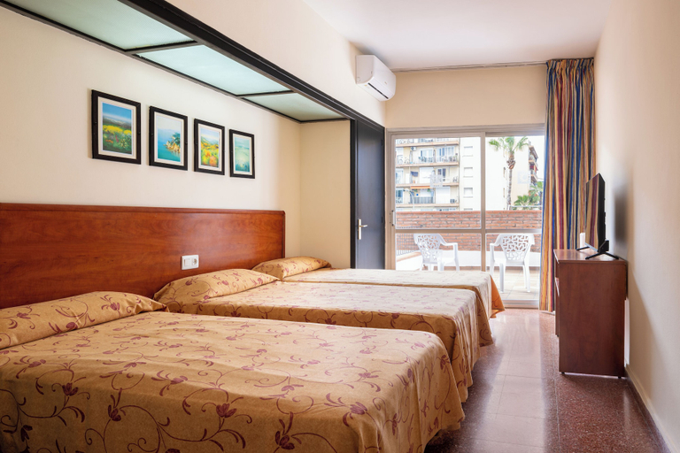 Bedroom 3, htop Palm Beach & SPA, Girona