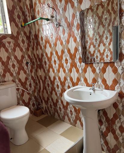 Bathroom, Kilimanjaro Smiley Inn, Moshi Urban