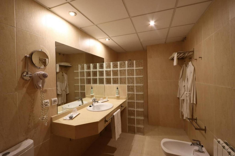 Bathroom 5, Gran Hotel Aqualange - Balneario de Alange, Badajoz