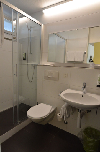 Bathroom 4, Hotel Egerkingen, Gäu