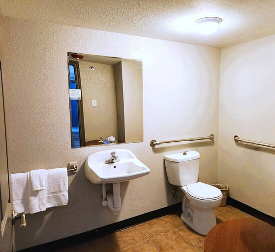 Bathroom 5, Days Inn by Wyndham Denver Downtown, Denver