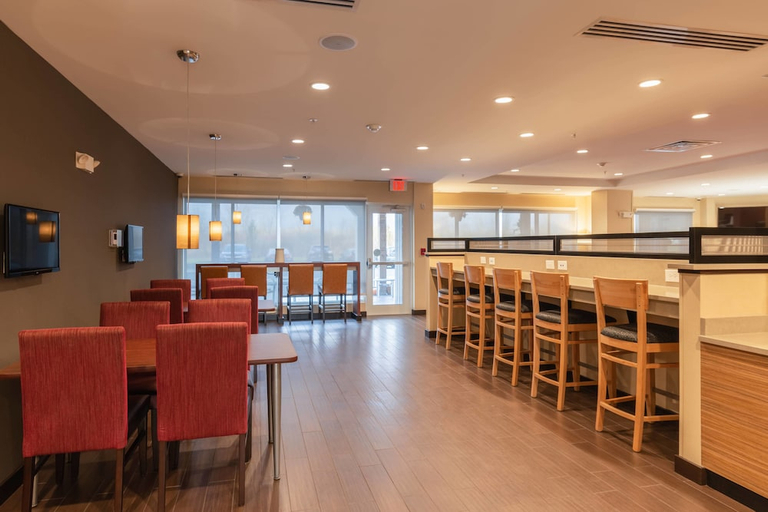 Food & Drinks 4, Towneplace Suites Syracuse Liverpool, Onondaga