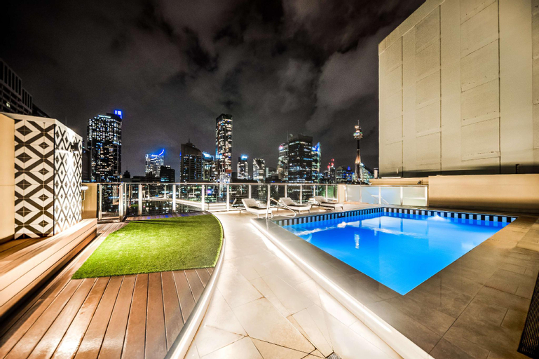 Sport & Beauty 3, Oaks Sydney Hyde Park Suites, Sydney