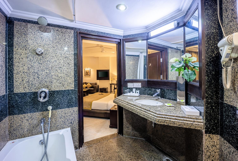 Bathroom 11
