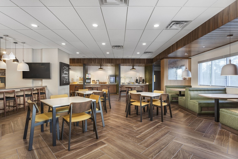 Food & Drinks 5, Fairfield Inn & Suites By Marriott Lebanon, Wilson