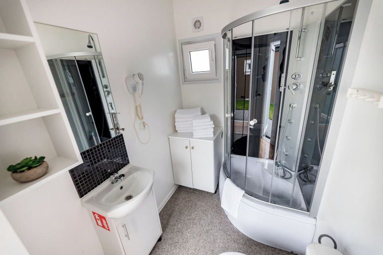 Bathroom, Fantazja Resort Zator, Chrzanów