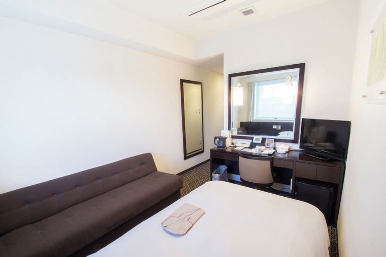 Bedroom 24