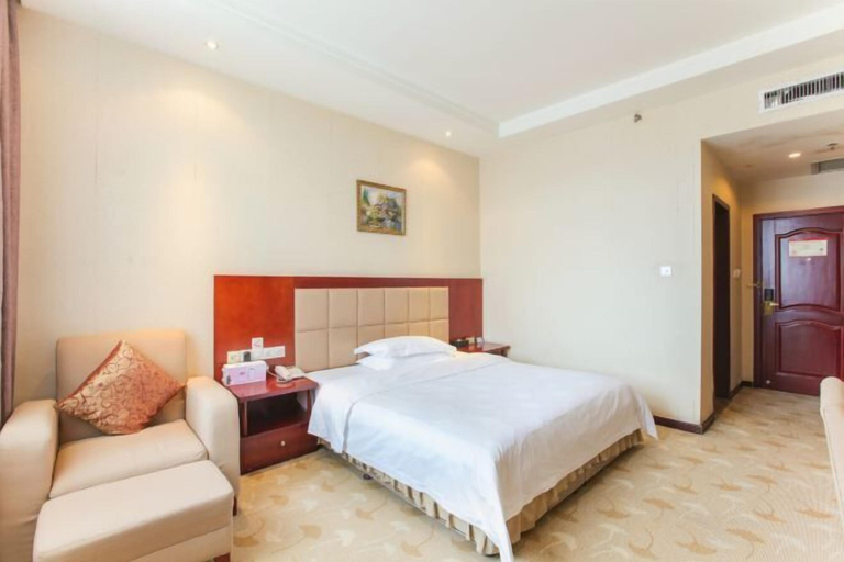 Bedroom 3, Phoenix Hotel, Guangyuan