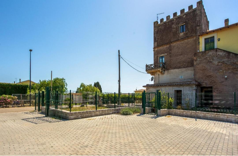 La Torre di Barbara, Latina