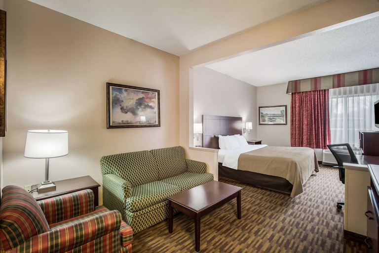 Bedroom 3, Quality Inn & Suites Lawrence - University Area, Douglas