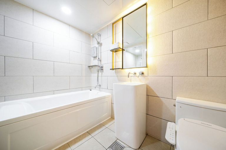 Bathroom 3, Suncheon Hound Hotel, Suncheon