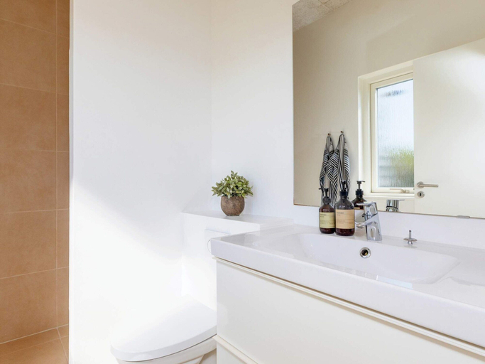 Bathroom 3, 5 Star Holiday Home in Lokken, Hjørring
