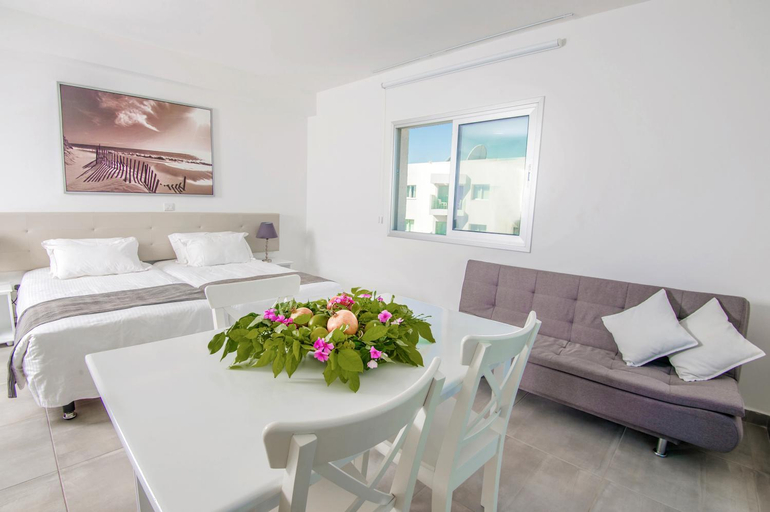 Bedroom 2, Alva Hotel Apartments