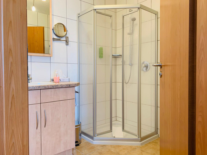 Bathroom 2, Hotel Zum Fliegerwirt, Sigmaringen