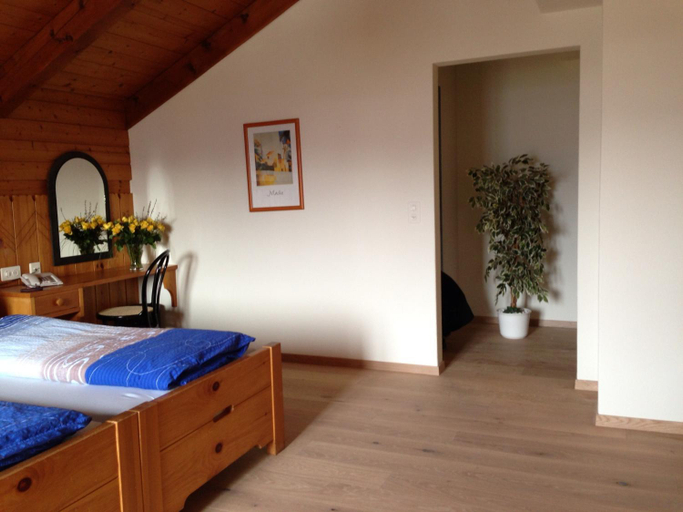 Bedroom 3, Hotel Restaurant Kulm