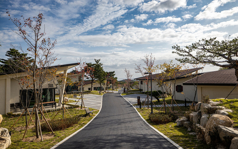 Exterior & Views 2, Kensington Resort Seorak Valley, Goseong