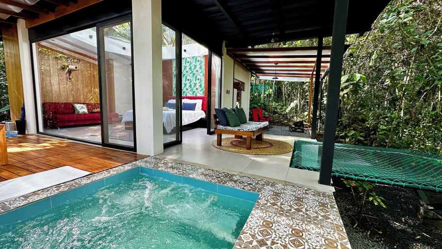 Sport & Beauty 4, Macas Glamping, Morona