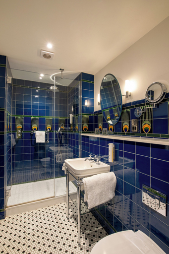Bathroom 4, Elmbank York, Tapestry Collection by Hilton, York