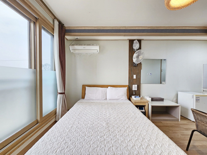 Bedroom 3, Red Castle Pension, Jeju