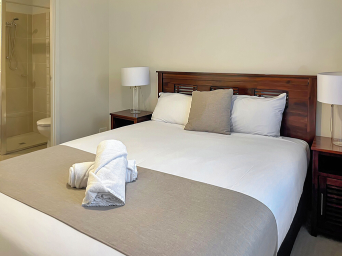 Bedroom 2, Direct Collective - Villas on Rivergum, Emerald