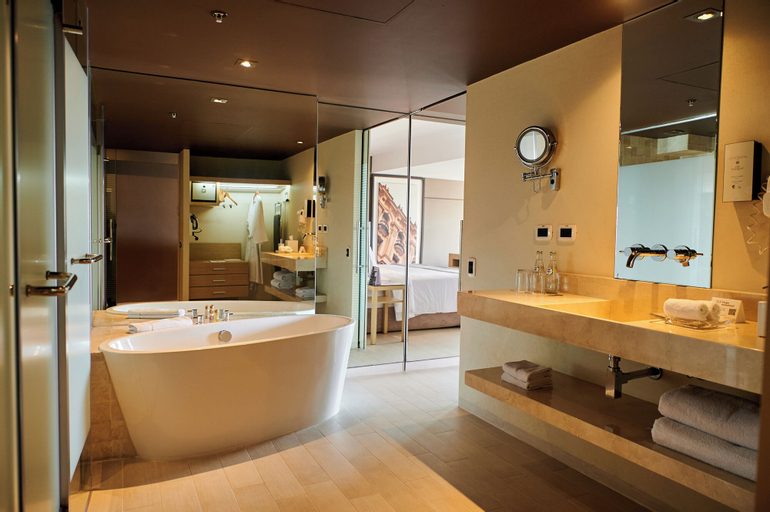 Bathroom 11