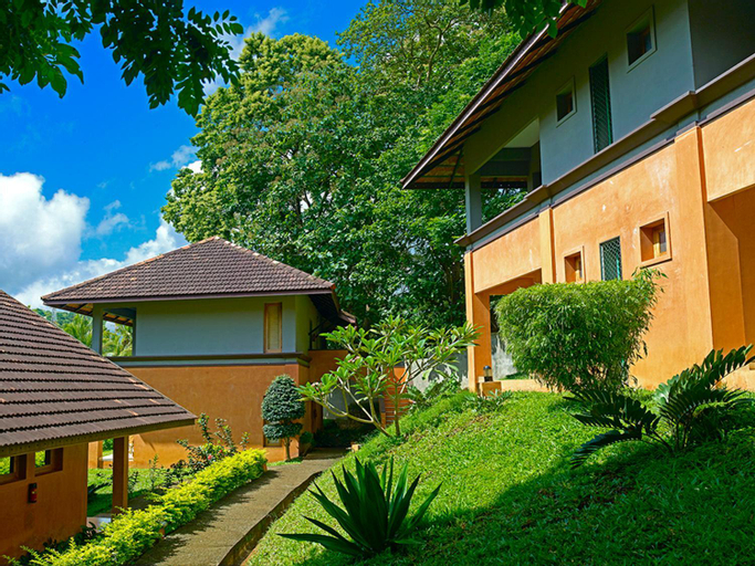 Exterior 15