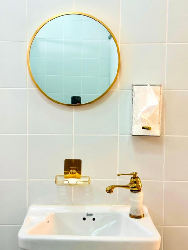Bathroom 3, Guesthouse Station, Wattana