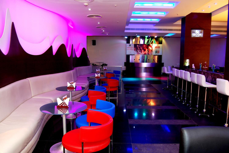 Food & Drinks 1, Gokulam Park Sabari-Siruseri SIPCOT, Kancheepuram