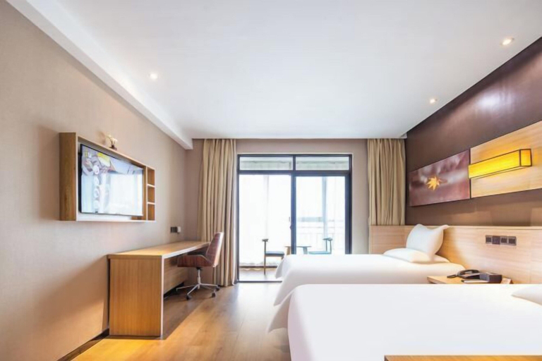 Bedroom 3, IU Hotel (Yanshi Baima Temple), Luoyang
