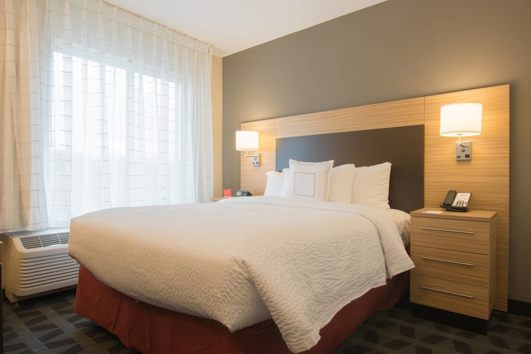 Bedroom 2, Towneplace Suites Syracuse Liverpool, Onondaga