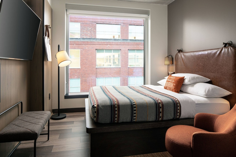 Bedroom 2, Moxy Louisville Downtown, Jefferson