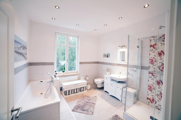 Bathroom 13
