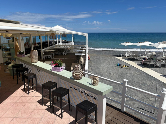 Food & Drinks 5, Castelletto with mountain view, Savona