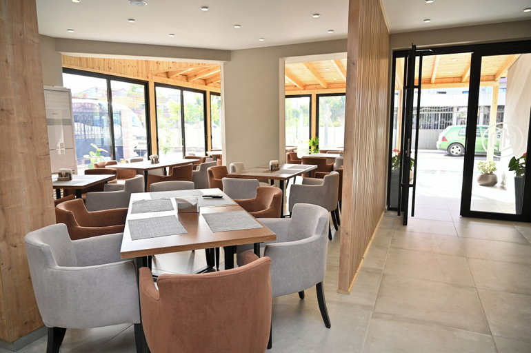 Food & Drinks 5, MondurO Hotel, Durrësit