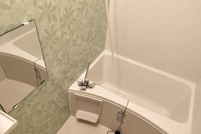 Bathroom 25