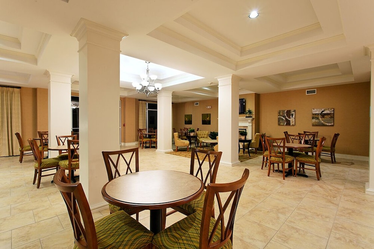 Food & Drinks, Holiday Inn Express Long Beach, Harrison