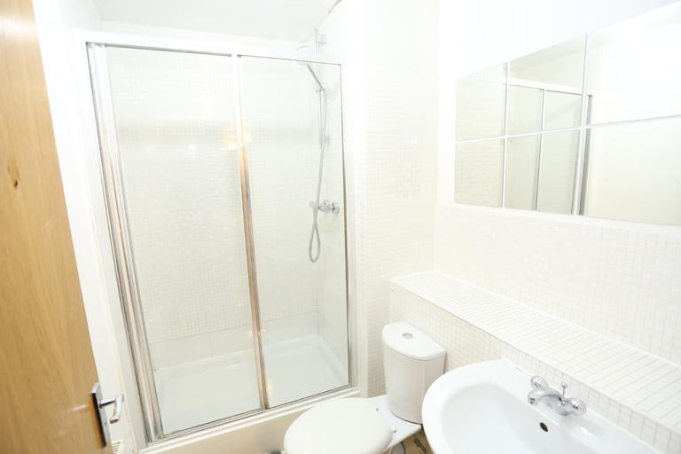 3, Bridge House Apartment, London