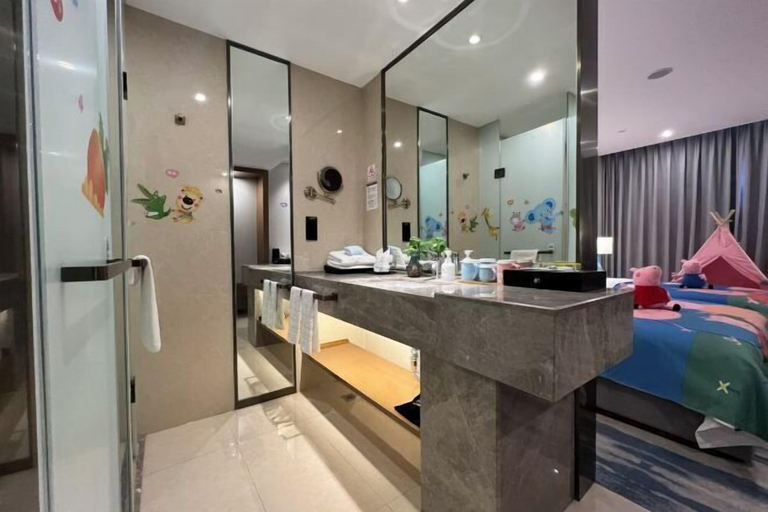 Bathroom 2, Rongzhou Hotel, Zigong