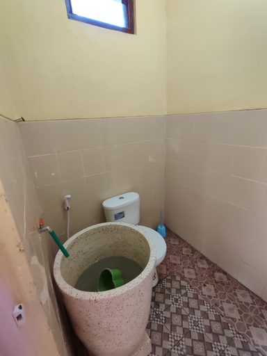 Bathroom, Villa Ayem City, Mojokerto