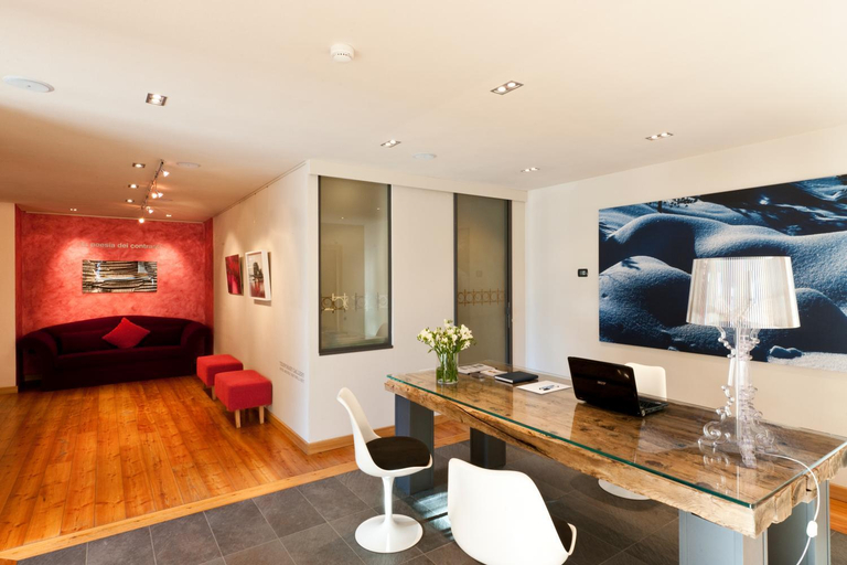 Public Area 2, Meuble Sertorelli Reit, Sondrio