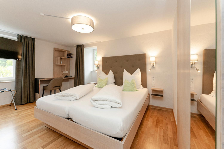 Bedroom 2, Hotel & Restaurant Fischer, Neu-Ulm