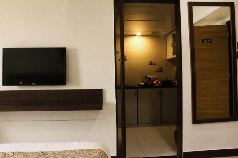 Bedroom, Regenta Place The Emerald, Mumbai Suburban