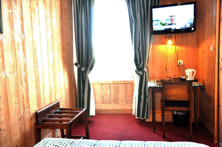 Bedroom 2, Hotel Belvédère, Savoie