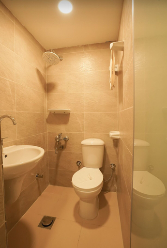 Bathroom 3, Tahrir view apartments, Qasr an-Nil